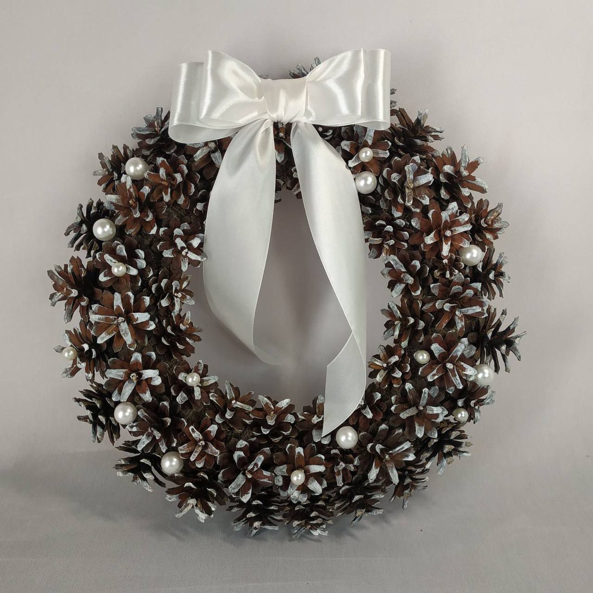 У нас в Краснодаре есть организация "мама работает", которая помогает мамам малышей сохранить кукуху на месте. И сейчас они проводят мастер классы, совсем не дорого.  @workmamakrd в телеграм. Если кто хочет, вы можете поддержать девочек, посетив мастер класс или просто репост.