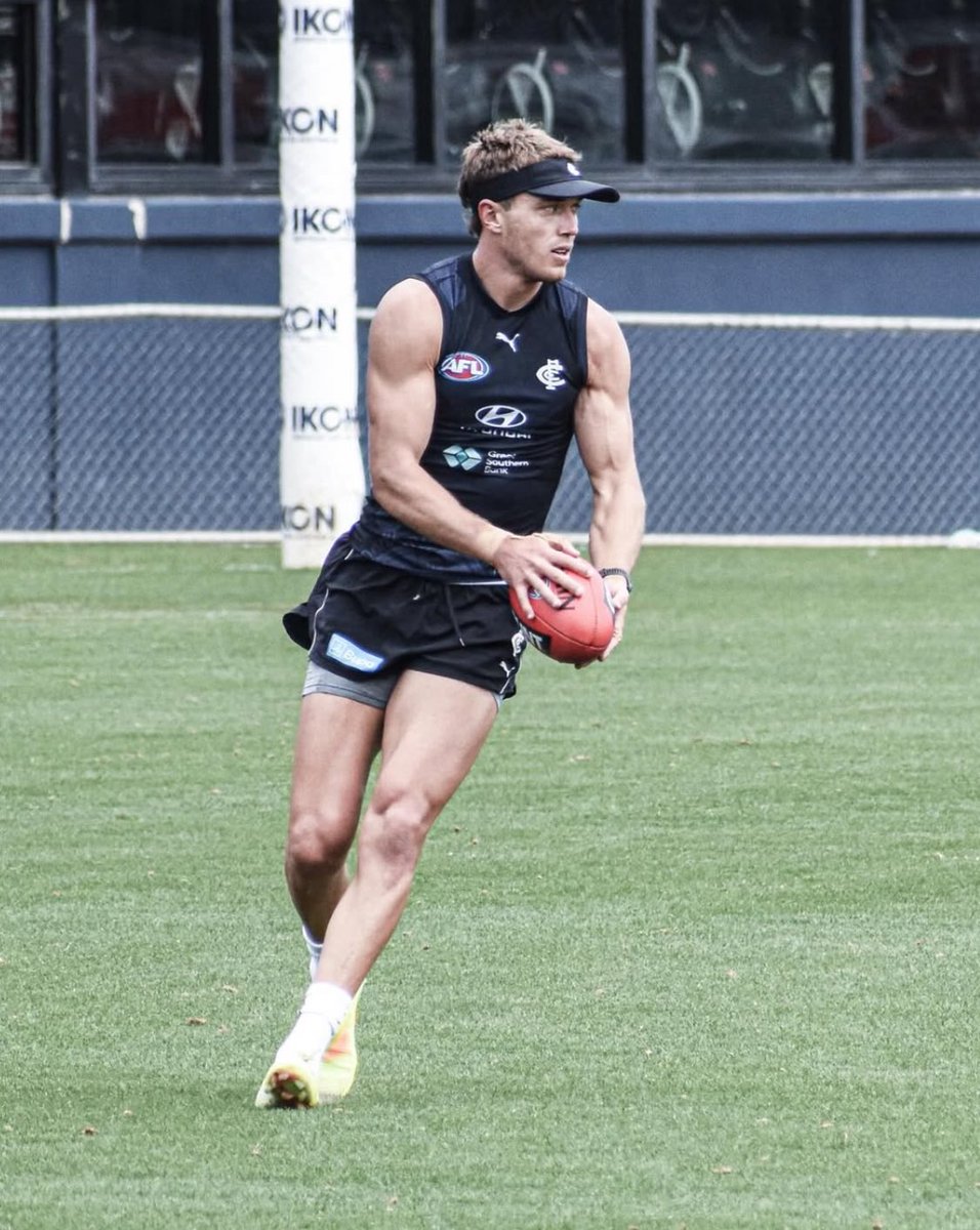 CrippsSzn tweet media