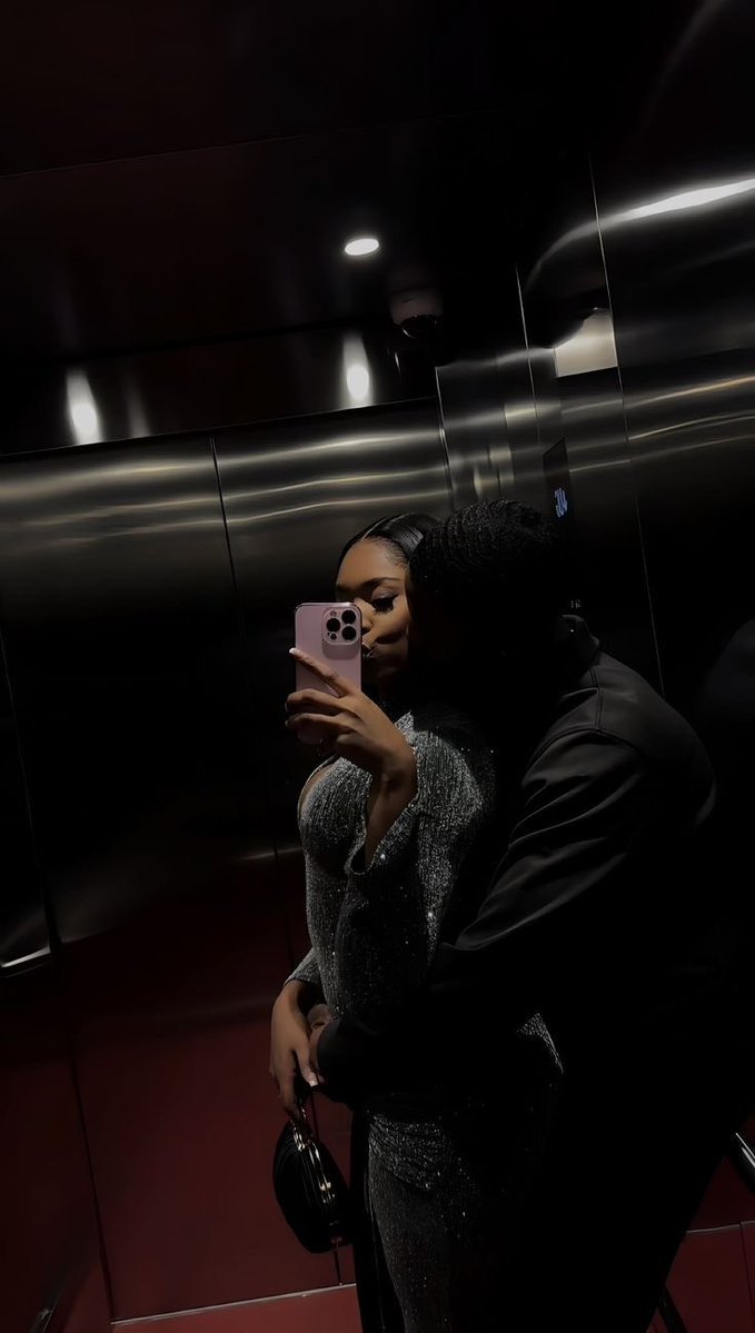 tiphe_j's tweet image. Is it possible to change someone you’re dating, I mean, their mannerisms or character?