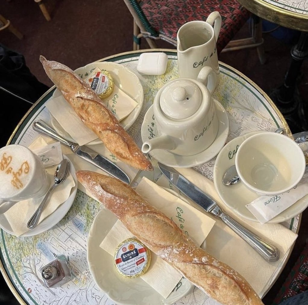 Parisian Aesthetics tweet media