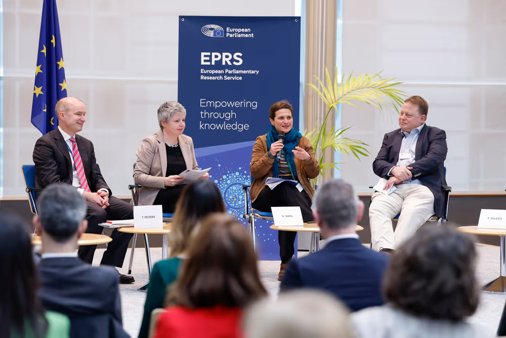 📆 Last week, EPRS hosted an annual #ECPRD seminar focusing on the use of data visualisation in parliaments

📊 Turning complex information into clear, concise visuals is key for parliaments

Thanks to all speakers including EP Vice-President <a href="/negrescuvictor/">Victor NEGRESCU</a>

#EPRSevents
