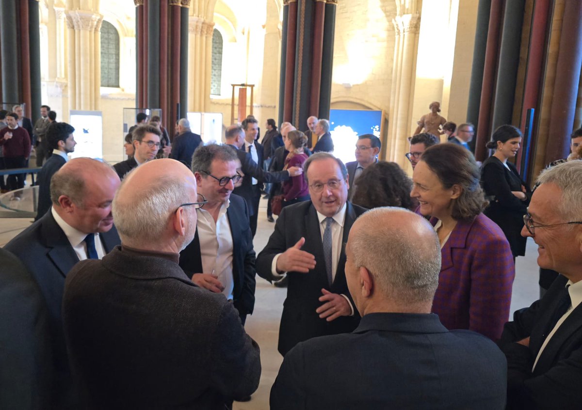 FranceUniv's tweet photo. " Sous-financer les universités, c’est organiser le décrochage du pays ". 
Lamri Adoui

Ce message a été porté mercredi 17 décembre lors d’un temps institutionnel de France Universités, réunissant responsables académiques et décideurs publics.