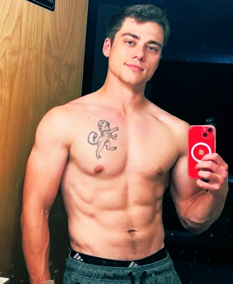 mydeeds's tweet photo. ONLYFANS STAR LANE V ROGERS DEAD AT 31... Killed Riding Motorcycle

#RIPLanaVRogers
#RIPBlakeMitchell 

https://t.co/MPlGJ5yKYy https://t.co/ARnPDudYYt