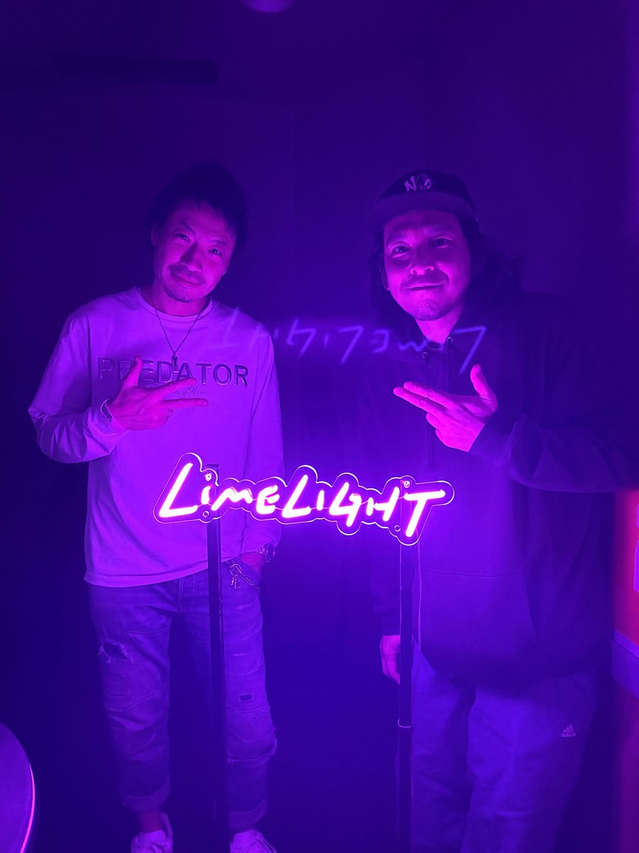 Limelight778's tweet photo. 鉄平 ナビゲート
SMART GROUP Limelight

12/20(土)のゲストは
名東高校 軽音楽部顧問
#本夛剛人 先生でした💫

軽音学部への熱い想いや
生徒に知られたくない(?!)過去のお話も…🫣

🎙Podcast
放送翌週(土)に更新
https://t.co/c7NVmPTDaj

@meito_rockmusic
@TEPPEIvsPANZER #来夢来人778 #zipfm https://t.co/10nmQlEZ94
