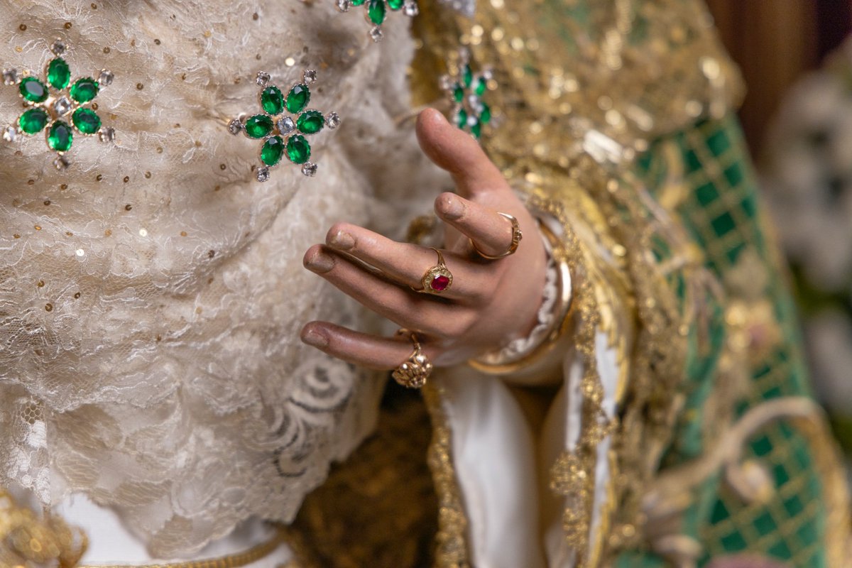 La Mujer más guapa del mundo.

Hemos subido al Cielo.