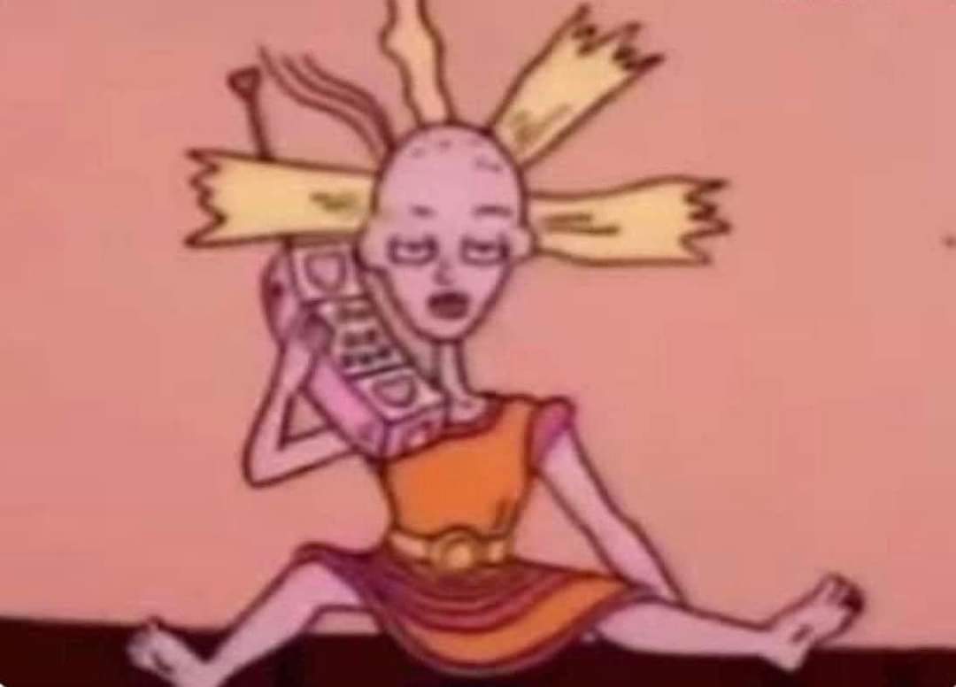 Yo en el trabajo, desvelada, devastada y derrotada, pero sin faltar