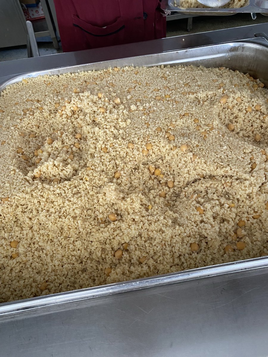 Yemekhanede twitter pilavı var bugün