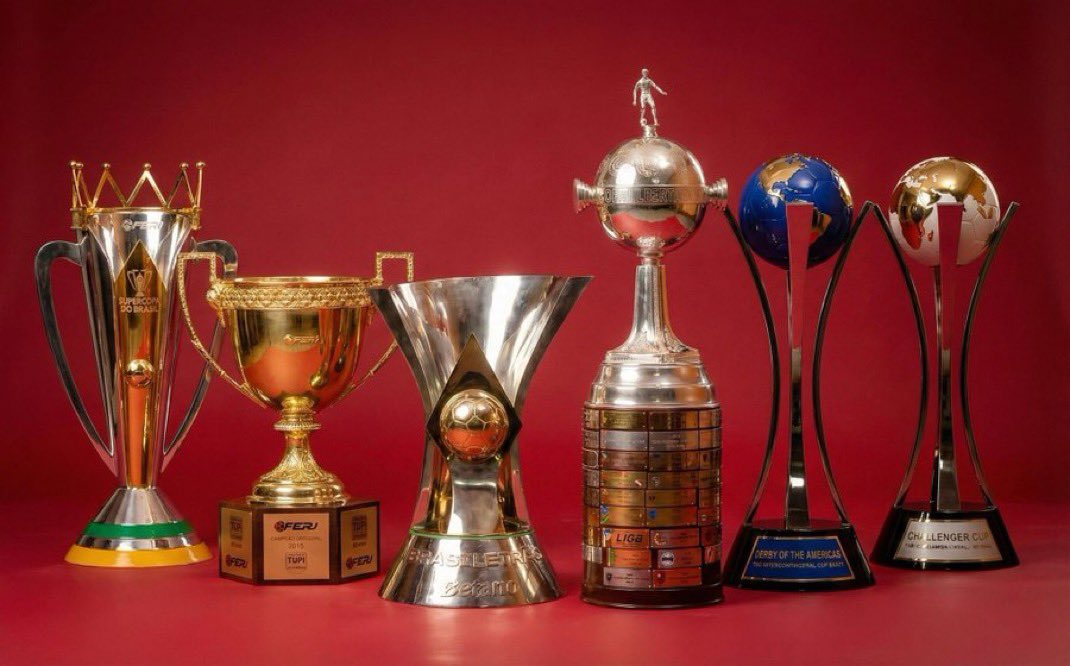 delaurentiis_br's tweet image. E assim se encerra o ano do Mengão em 2025:

-Supercopa do Brasil amassando o bairro;
-BICARIOCA mole mole;
-ENEA brasileiro em cima do Porco;
-Primeiro Tetra da Liberta no Porco de novo;
-Challenger Cup e Derby das Américas no Intercontinental.

Faltaram só duas para zerar TUDO