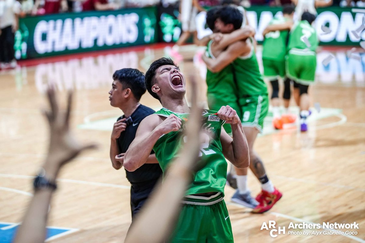 FROM NOWHERE TO SOMEWHERE. LOUD AND PROUD! ANIMOOOO!!💚🏆
