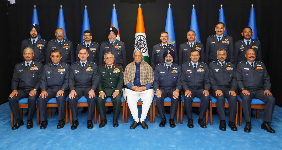 sidhant's tweet photo. Indian Defence Minister Rajnath Singh with top Air Force Leadership in Delhi https://t.co/USmytMzB59