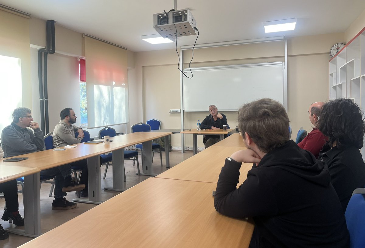 ytu_itb's tweet photo. Çarşamba Seminerleri’nde bu hafta Yusuf Öz hocamızın çok ilginç sunumunu dinleyerek Descartes felsefesini ve modern felsefeye etkilerini çeşitli boyutlarıyla tartışma imkanı bulduk. Hocamıza ve katılımcılara çok teşekkür ederiz. https://t.co/5I9MezegTg