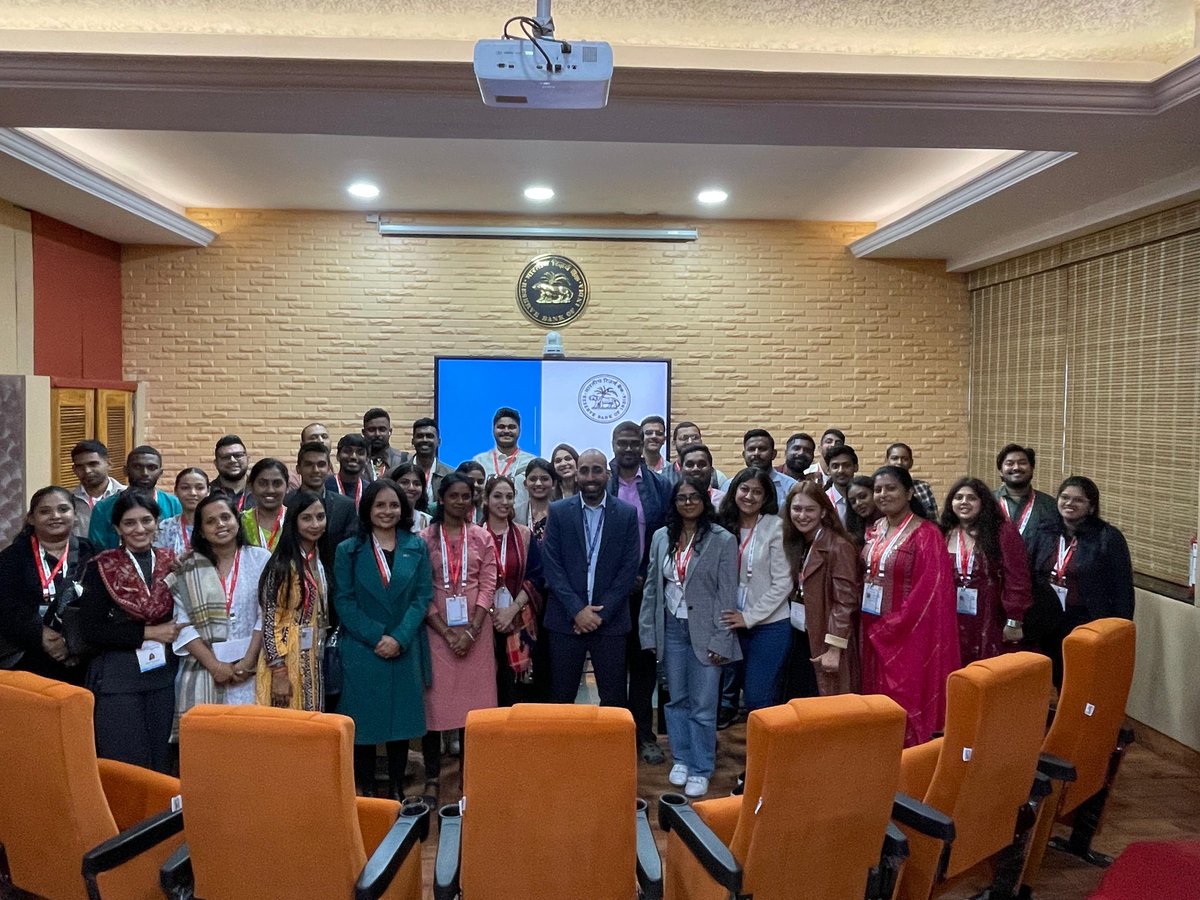 diaspora_india's tweet photo. Participants of the 84th #KnowIndiaProgramme spent the day visiting key national landmarks in New Delhi, including the #NationalWarMemorial, #KartavyaPath, #IndiaGate, and #GandhiSmriti, followed by an insightful visit to the #ReserveBankofIndia.
#84thKIP #IndianDiaspora https://t.co/hsx9gIpruw