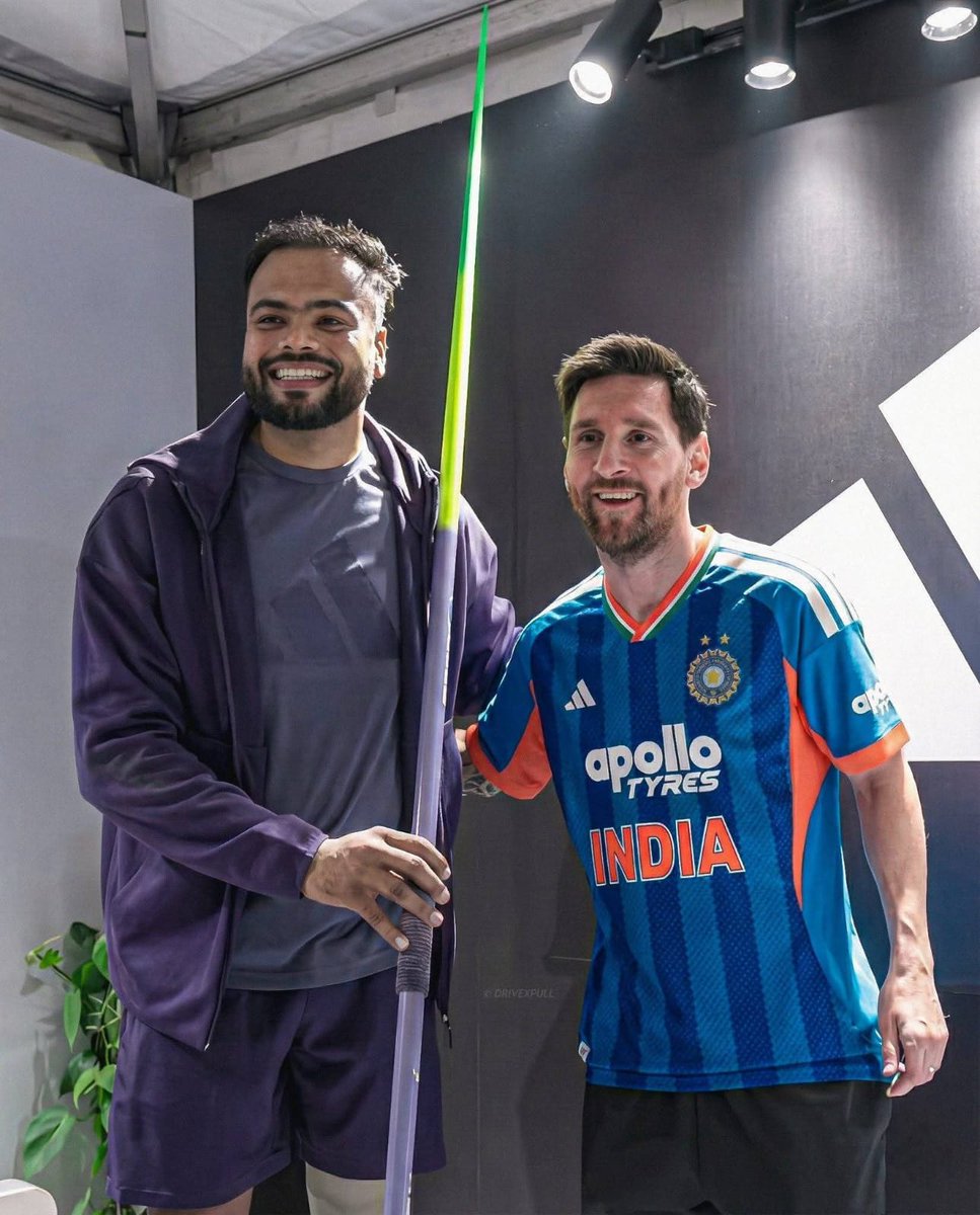 Messi is wearing Indian Cricket Team's T20 WC jersey 🇮🇳