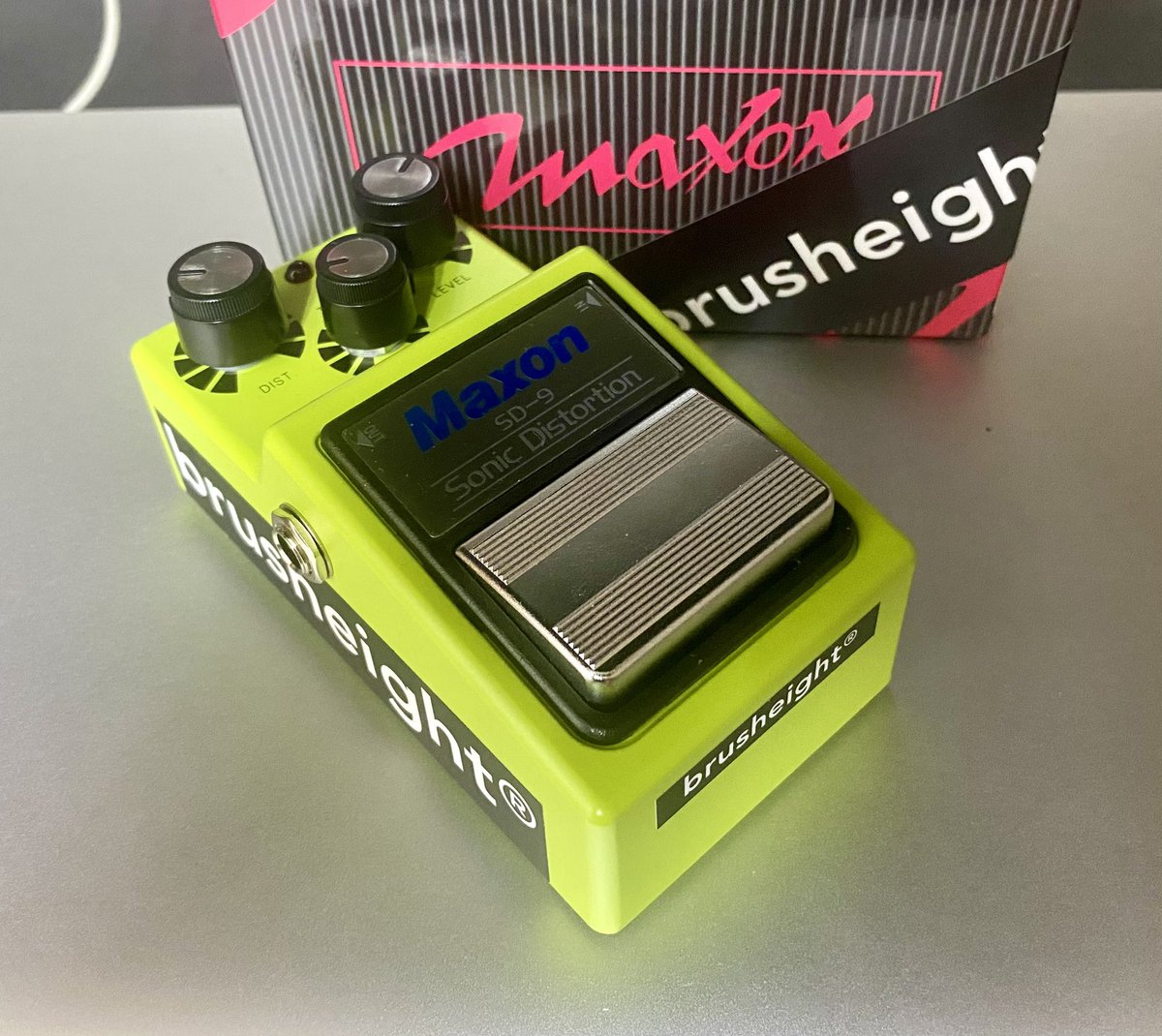 DERESCO911's tweet image. 2025年　今年買ったペダルは全て最高だった

特に今年はbrush eightと出逢いsd9とドライブXは良過ぎて最高過ぎる⭐️

そして、今年はFUZZが凄く好きになった年でもあった⚡️

音に関して自分の好きな音に出逢えた最高の年になったな〜

#エフェクター
#2025mng
#FUZZ
#エフェクターボード