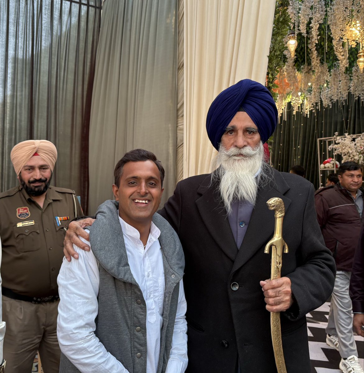 CHHABRAHIMANSHU's tweet photo. पद की ऊँचाई पर पहुँचने के बाद सरल रहना कठिन है । आप है हरियाणा सिख गुरुद्वारा प्रबंधक कमेटी के अध्यक्ष सरदार जगदीश सिंह झिंडा जी। हमे गर्व है कि आप हमारे क्षेत्र के गांव झिंडा से है। आप यूँ ही चढदी कला में रहे, ऐसी शुभकामनाएं अध्यक्ष जी । सतनाम श्री वाहेगुरु जी । @SHsgpc #hsgpc https://t.co/ITdEnTsdPQ