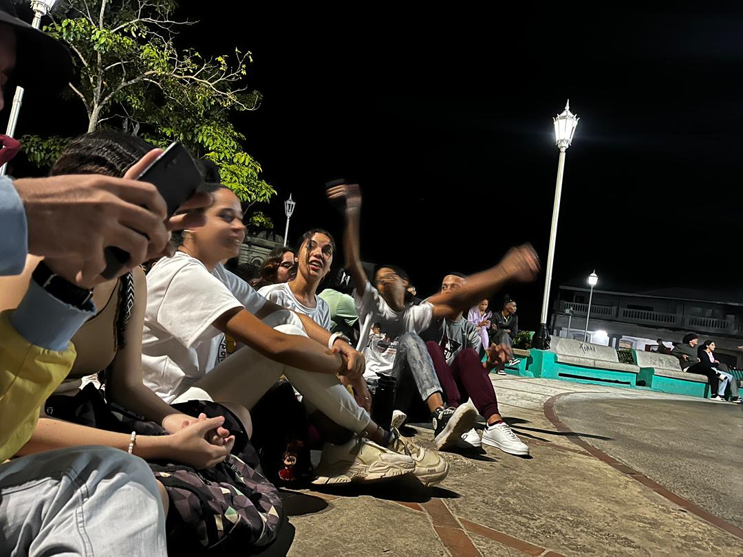 🎙️💯La #PeñaUniversitaria: "Todo Por Vueltabajo" tuvo lugar nuevamente en el Parque de la Independencia en homenaje al 103 Aniversario de la FEU y al Centenario del Comandante en Jefe.✊🏻🇨🇺

#FeuUCMPinar 
#100AñosConFidel