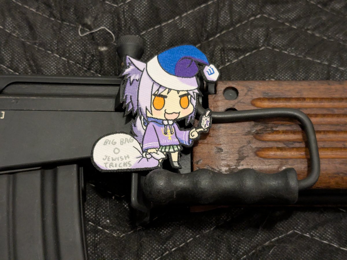 I am once again reminding you that  Hanukkah Galil Padoru is best Padoru.

Trees? Stockings? Tinsel?

How about a 9.7lb/4.4kg yacht of a rifle? Yes. The Galil ARM is hefty, and that's without a mag.

Art/Patch: <a href="/The_Sourkraut/">Sour</a>
Find it at <a href="/tacbaconpatches/">Tactical Bacon Patches</a>

#padorupadoru #firearms