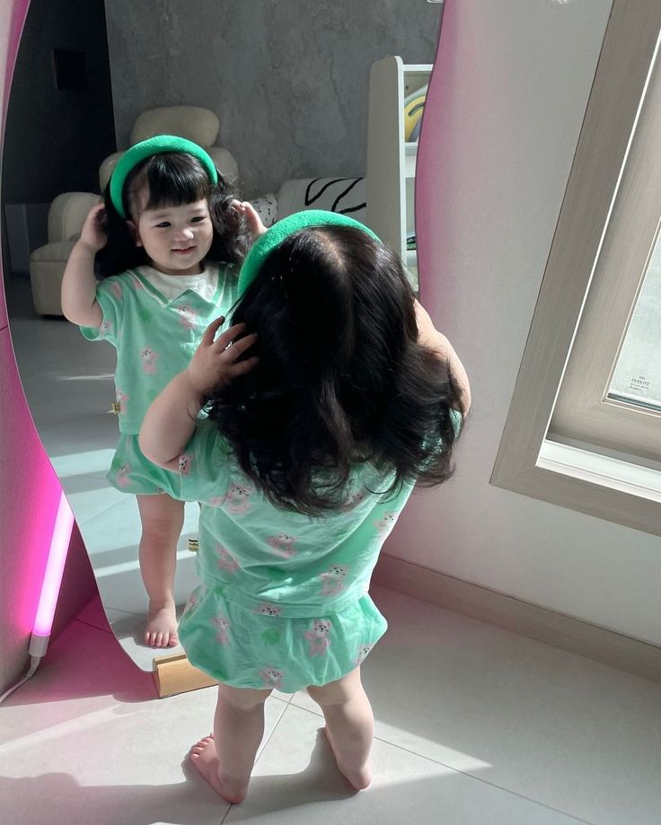 sanctumfall's tweet image. Spending the morning as her personal stylist and number one fan.