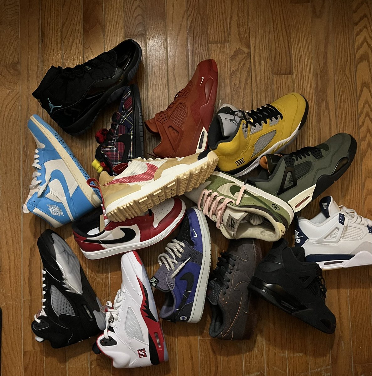 I gotta give <a href="/snkr_twitr/">SNKR_TWITR</a> <a href="/SneakerVisionz/">👁️ Sneaker Visionz 👁️</a> <a href="/solelinks/">SOLELINKS</a> a huge thank you for a successful year, with the links &amp; help they provide I’ve hit so many retail W’s I didn’t even was even possible thank you guys from the bottom of my heart 🙏🏻 p.s fuck Travis Scott’s website :)
