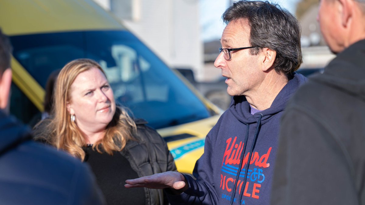 I met with local officials this morning outside Everson City Hall in Whatcom County and got a briefing from Mayor John Perry on other affected areas in the region.

Just 4 years after another major flood, the Everson City Hall and many homes and businesses suffered significant
