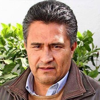 Region_Global's tweet photo. Rodolfo Ruiz Rodríguez @periodistasoy , director de @e_consulta comparecerá nuevamente ante un juez acusado de lavado de dinero. No lo hace por primera vez: enfrenta varios procesos judiciales simultáneos, todos iniciados desde 2020.
https://t.co/YKFEJfaFSC https://t.co/iT0Yt2wqnw