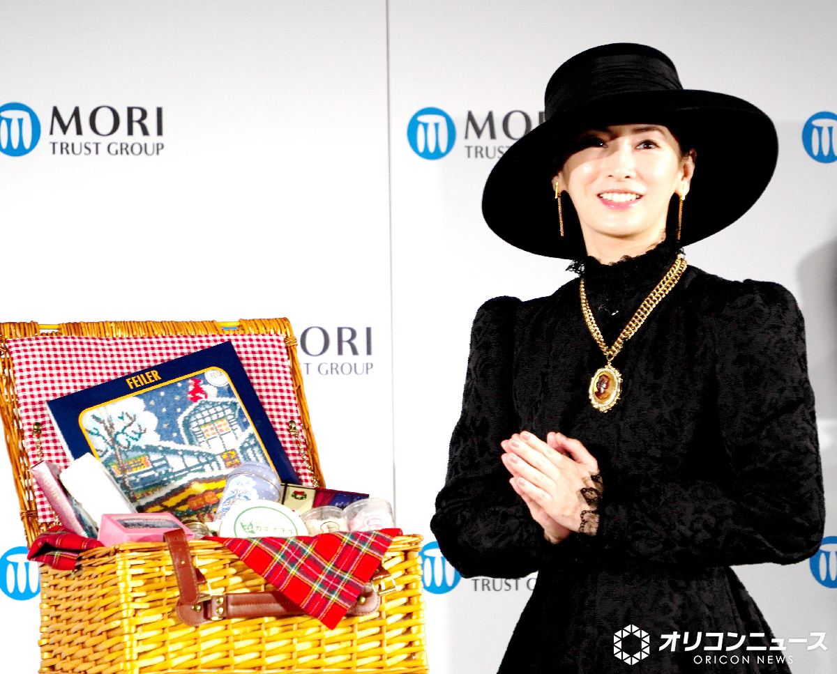 北川景子、”貴婦人”姿でCM発表会✨️ 今年は“受賞”と“両立”を達成