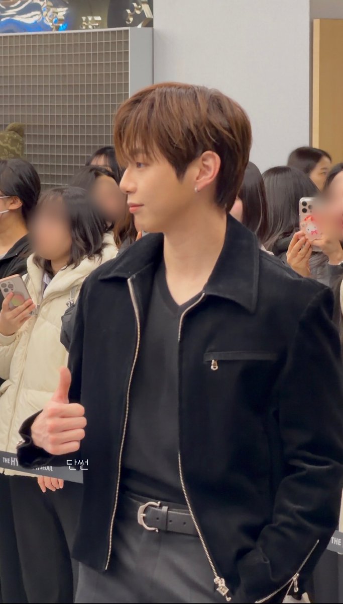 내가 다 너무 뿌듯햇슨 강다니엘 존잘