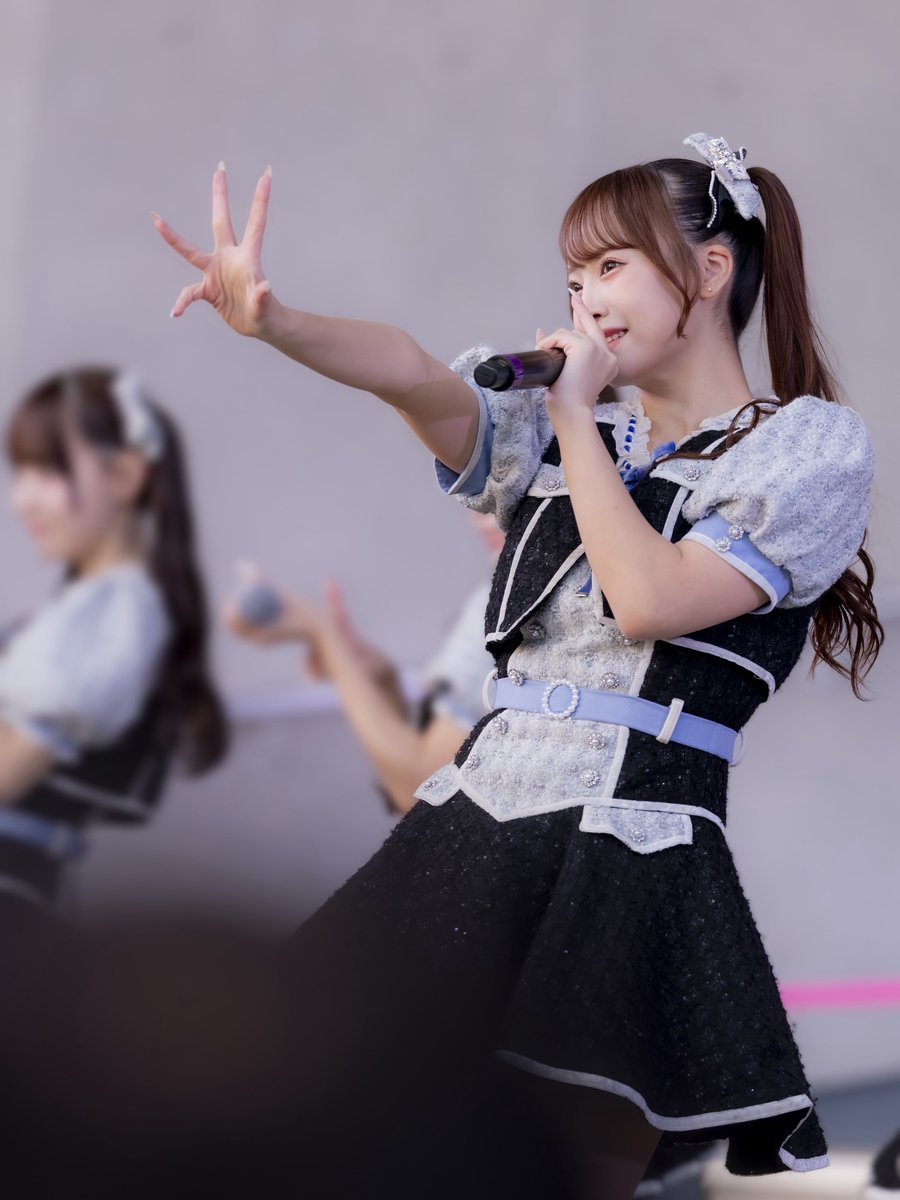 2025.12.17 高嶺のなでしこ 1st ALBUM 「見上げるたびに、恋をする