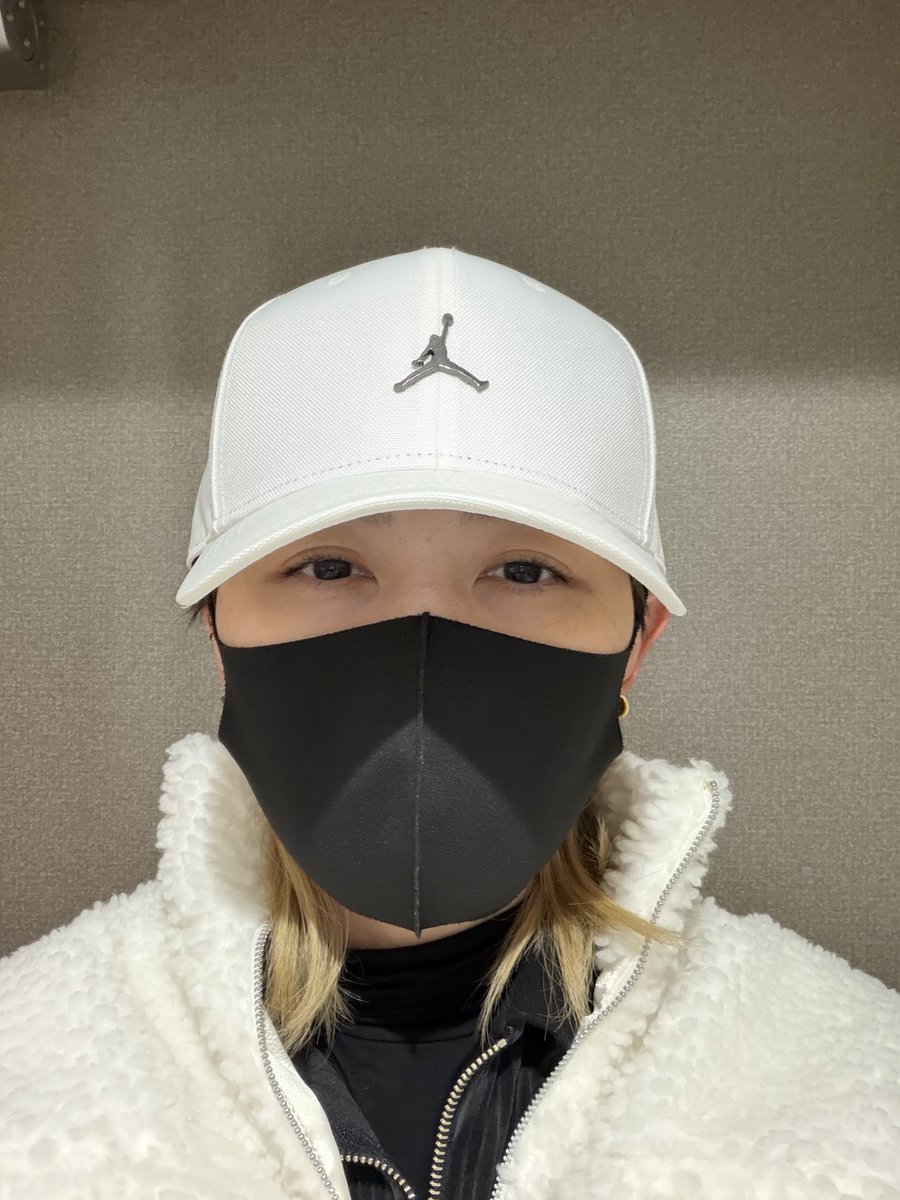 okdkir's tweet photo. すっぴんごめんけどさ
チャリで走っててこの隙間ぬって目にタックルしてくる虫なんなん https://t.co/ckCMskqw9t