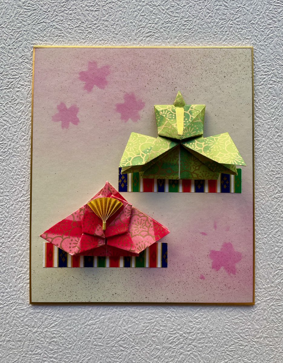 昨日染めた紙は新作の「華衣ひな」に使われてます🎎
初春にお届けできそうです🌸
＃おりがみ会館
＃染め紙工房
