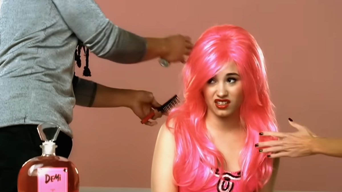 PopBase's tweet image. 17 years ago today, Demi Lovato released ‘La La Land’ as a single.