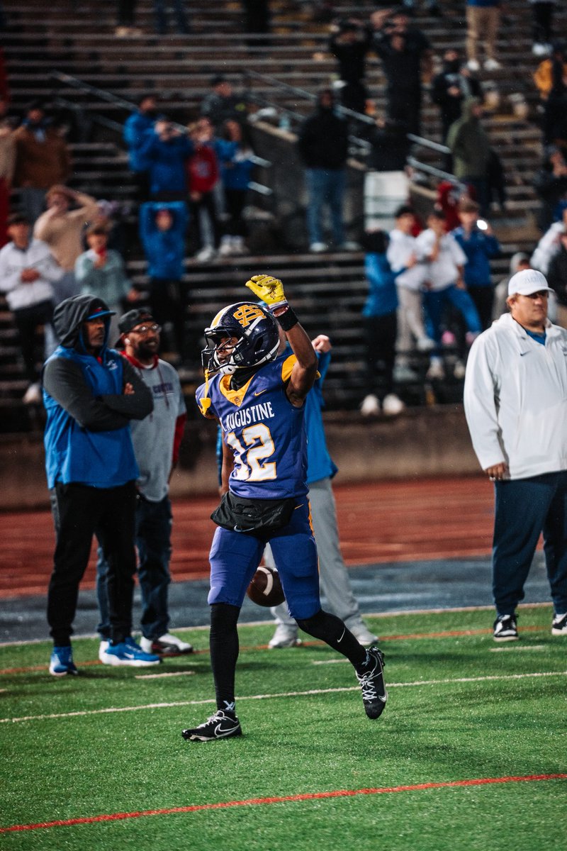 Yungdee73's tweet image. 🚨post season highlight🚨
hudl.com/v/2TP2uN
350 yds 
17 rec 
5 tds

@JeritRoser @samspiegs @wattup_alex @RecruitLouisian @MikeRoach247 @JustinApod @JPrestonSports @adamgorney @CoachCarterTU @CoachAD__12  @CoachRobertVal @SSmith_II @Coach_TKelley @CoachC3Neal