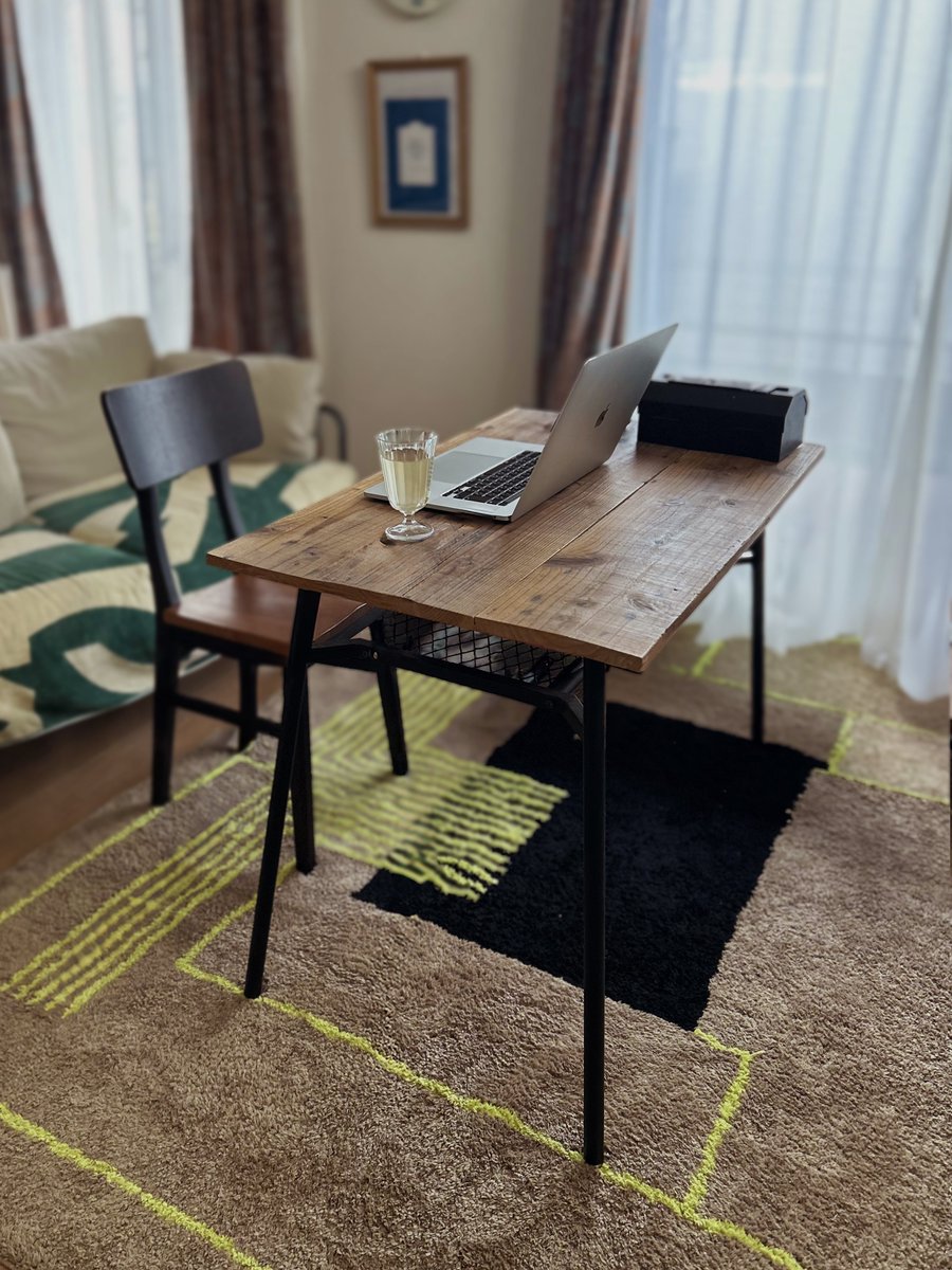 家でモチベを上げる方法が強制的にデスクを変えて環境を変える