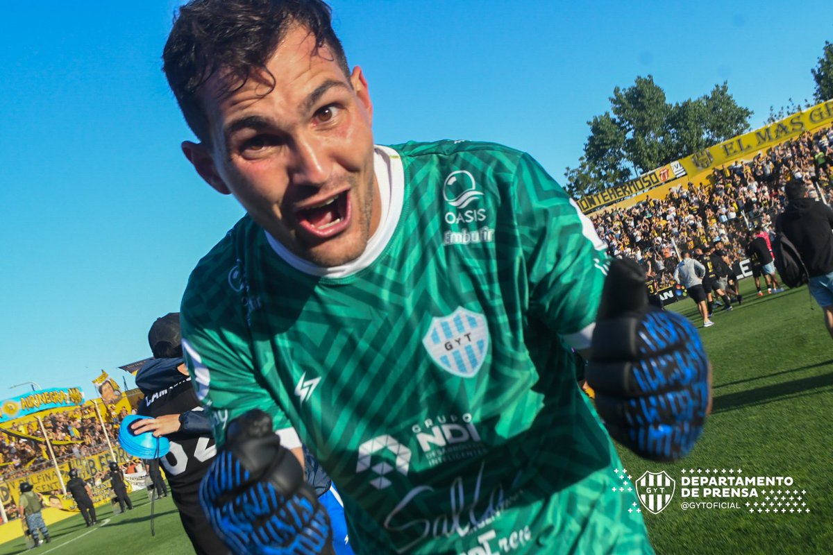 Gracias por todo aerolíneas Abadía.
El mayor de los éxitos. Eternamente agradecido por todo lo q te brindaste al club. 
Desde q tengo uso de razón el mejor arquero q paso por Gimnasia.
Gracias , gracias , gracias. !!!!
Hasta la vuelta
