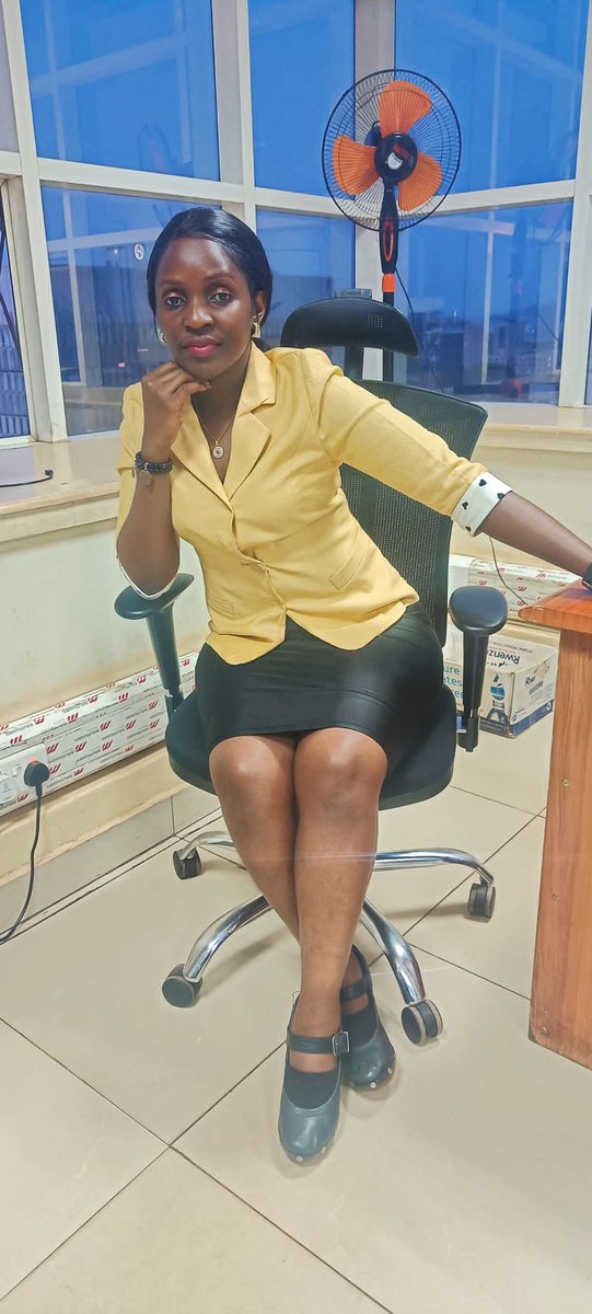 miracleann8's tweet image. Its a Thursday but I prefer calling it Friday Eve to activate the merry mood 🙄next Thursday will be Christmas so rem to exchange those xmas gifts . #20th this Saturday meet and greet . Blessed day 🥰