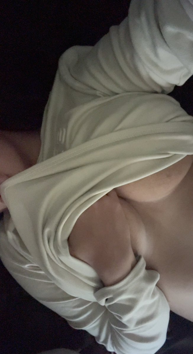 xSweetAri_'s tweet photo. 🍒 <3 

#nsfwtwt #nsfwaudio https://t.co/HRgakBPyIw
