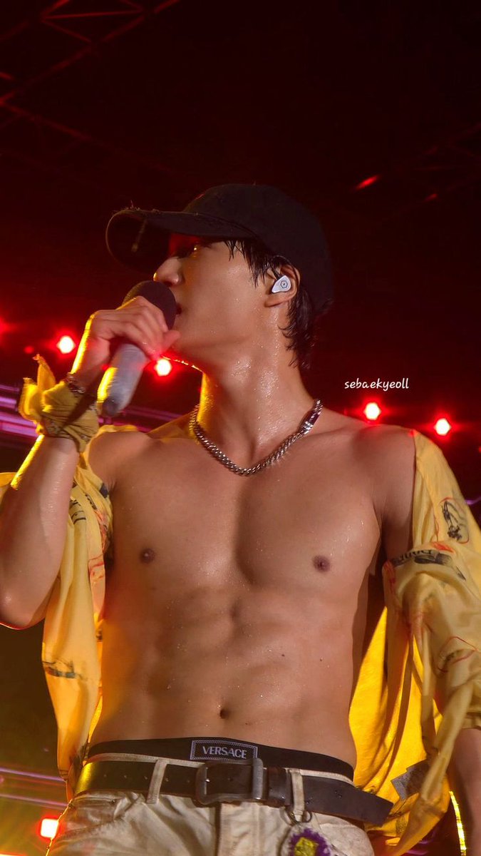 アイドル @kaiboyb28 Post by 𝐀𝐫𝐜𝐚𝐝𝐢𝐚 ♬ˎˊ˗ on X: #KAI 💛