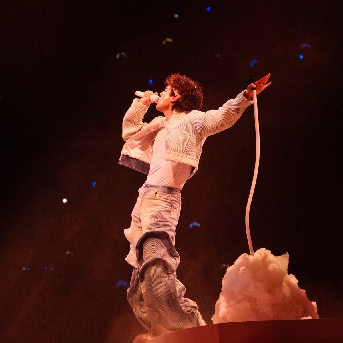 humbecharts's tweet image. La revista estadounidense @thefader cataloga a #HUMBE cómo una “figura clave del Pop Mexicano” en su más reciente entrevista!👑

— “Un logro para un cantante masculino en el país que no se había visto desde el dominio de Luis Miguel en la década de los 80s, 90s y 2000s.”