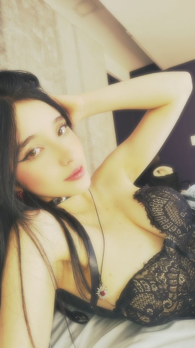 MeganR__1's tweet photo. Good evening! Today my skin is dressed in love and pleasure... #stripmenow #stripchat #stripchatlive 📷 https://t.co/wF8K3euWm0 Guys! I'm now LIVE on
@Stripchat https://t.co/ELw2ldenq8