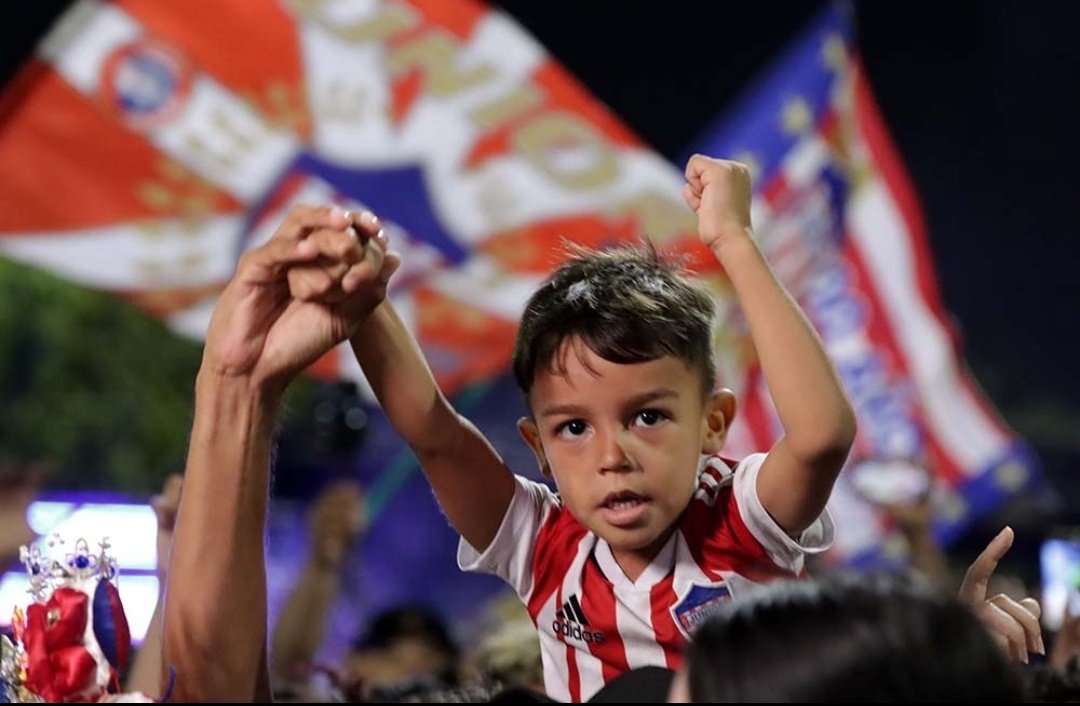 Júnior celebra con su hinchada en la Ventana de Campeones
Foto: Oscar Berrocal, <a href="/OSCARBERROCAL28/">ÓSCAR BERROCAL</a> para <a href="/agekronos14/">AGENCIA KRONOS 14</a>
kronoscolombia.com/salud-campeone…