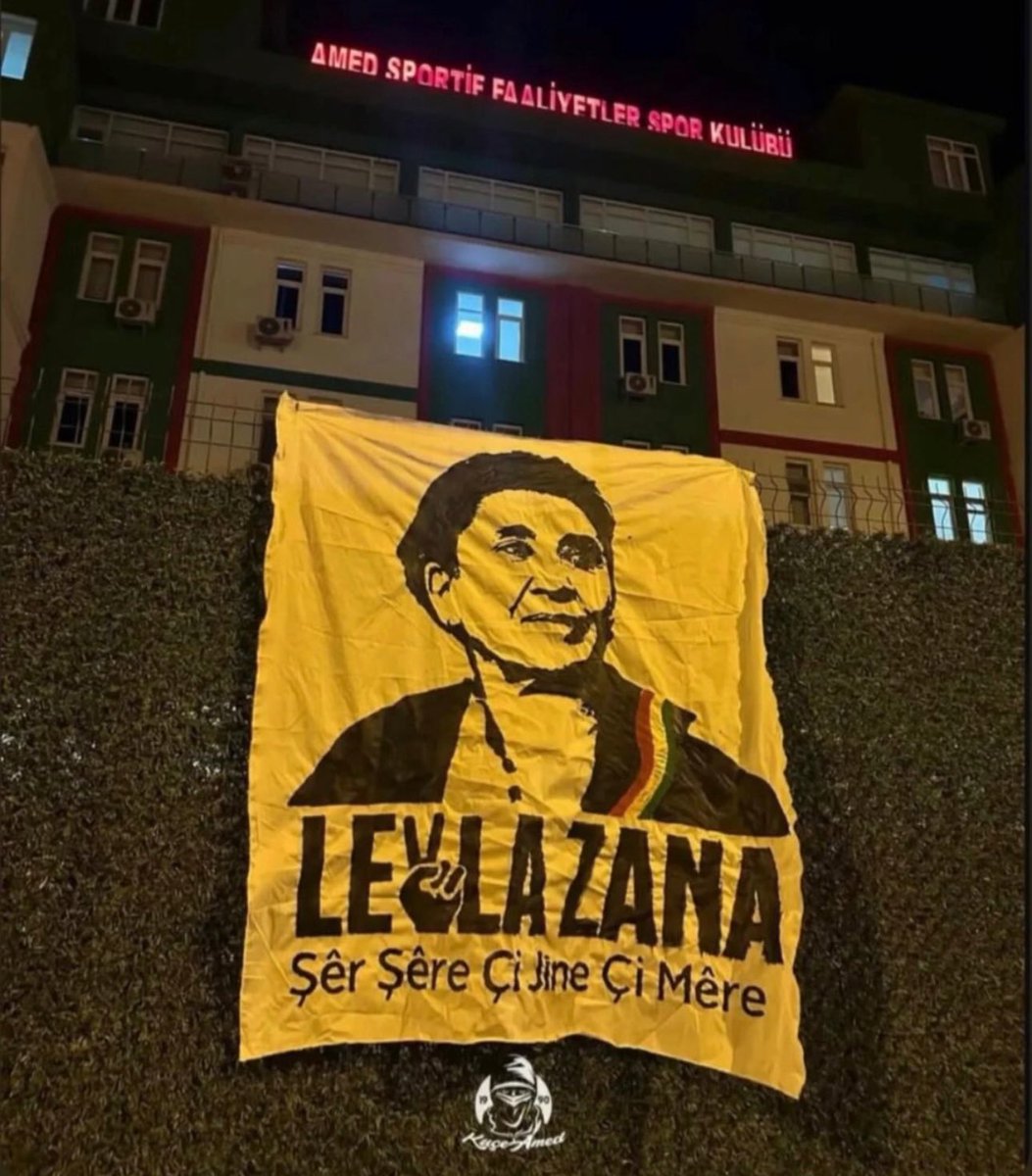 “Leyla Zana Kimliktir, Tarihtir, Onurdur, Şereftir.”