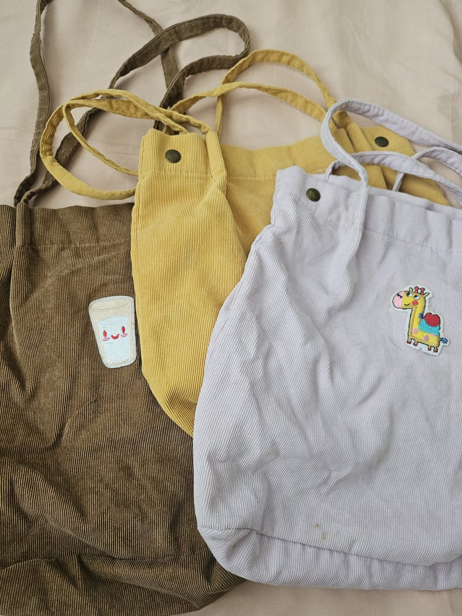 berrybunnays's tweet photo. tote bag 5k/each https://t.co/kIYlZhVcKU
