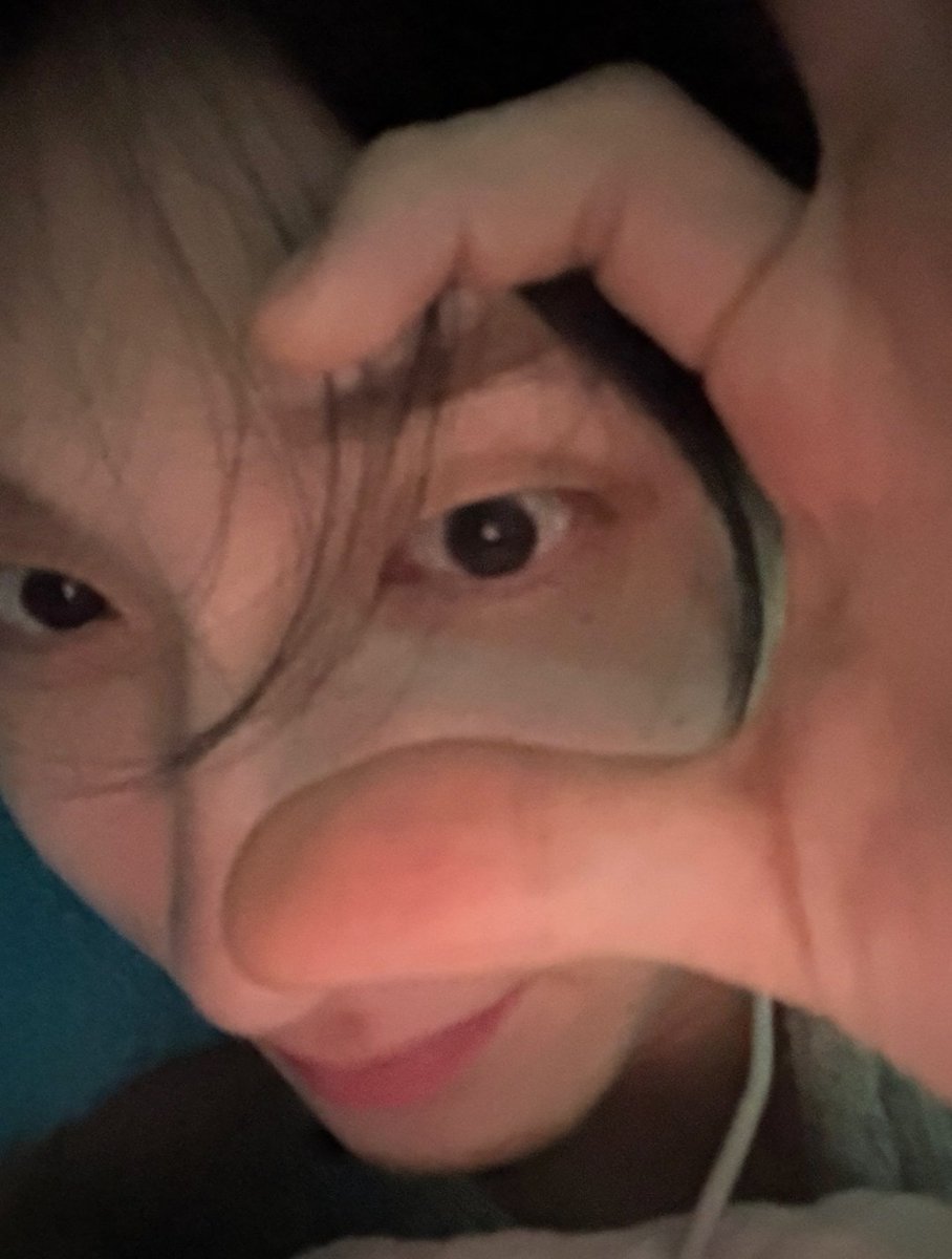 reby_multifan02's tweet photo. #ONLYBSelcaDay #ONLYBSD #OBSD #JUSTB #์ ์คํธ๋น #ONLYB #jeondoyum #doyumjeon #doyum #DY #justb_dy
#siljb #StillILuvJustB @stilliluvjustb @JUSTB_Official @JUSTB_twt https://t.co/RT33MLsZCN