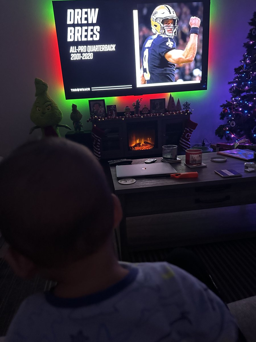 JonoBarnes's tweet image. Lil rugrat wanna keep waking up at 3am, ok then let's get ready to learn Drew Brees then pal