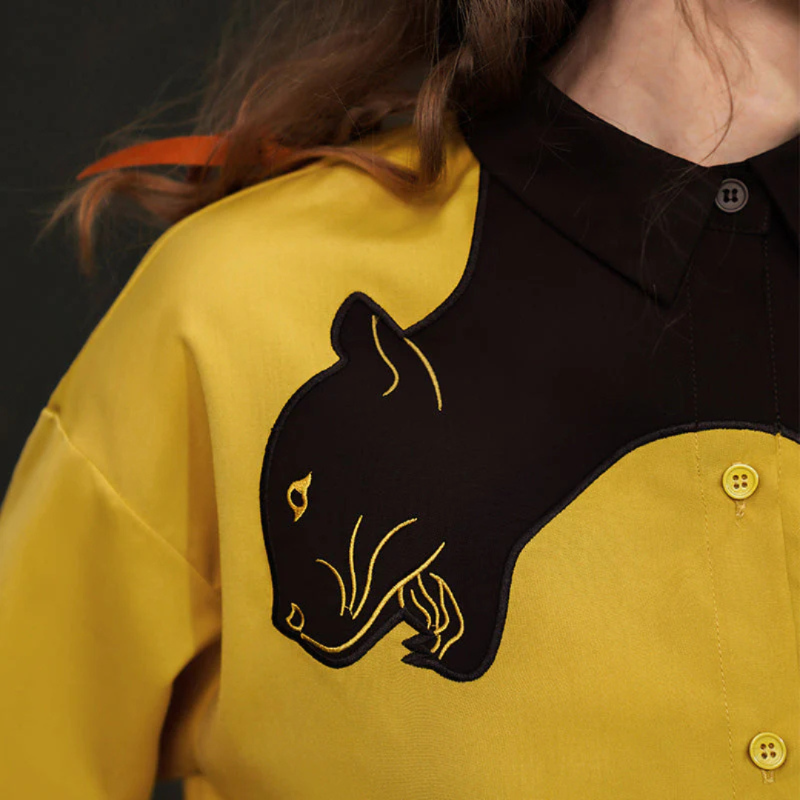remulia97571's tweet photo. solitary black panther blouse