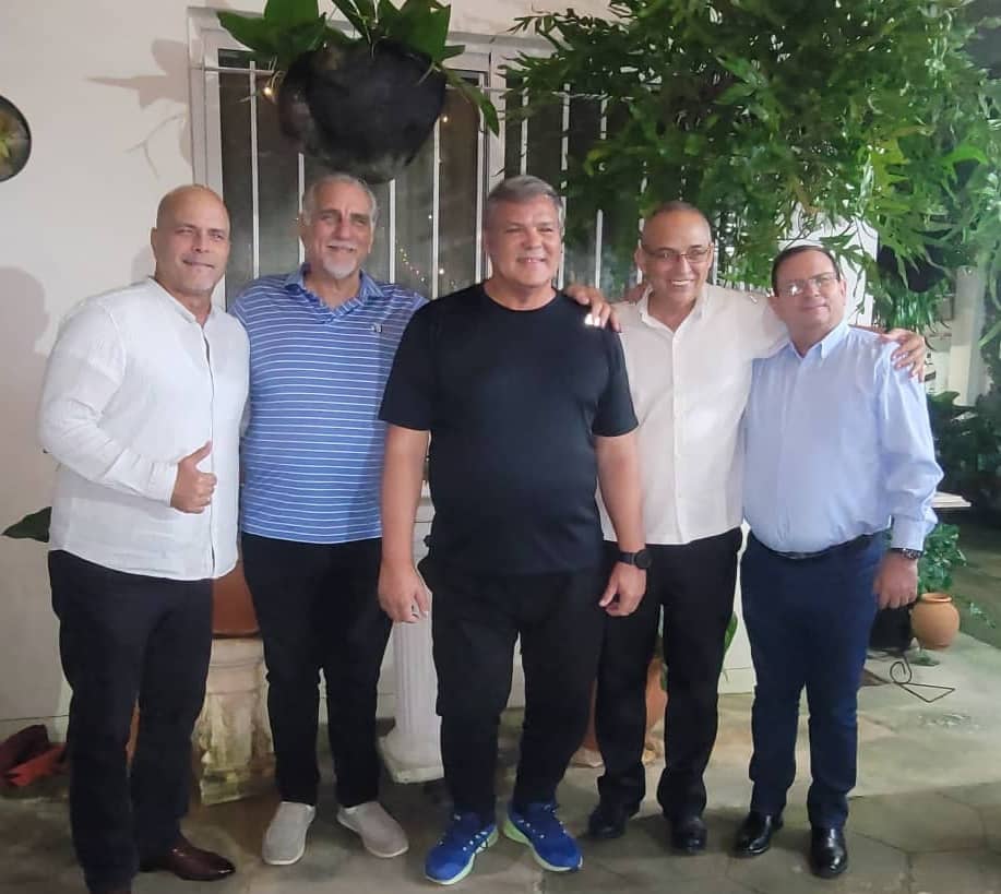 Siempre unidos y fieles a la patria.
Celebrando los once años del regreso.
#Cuba