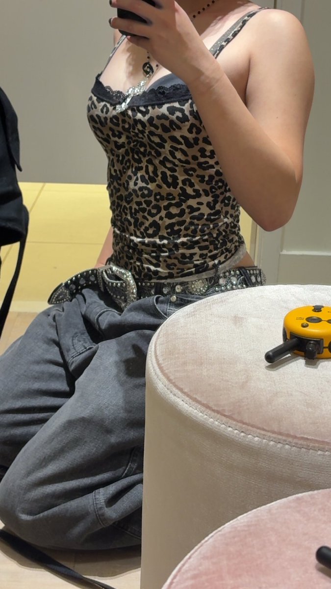 Kato_496's tweet photo. Someone buy me new boots, if you have even $50 bucks, it’s $50 bucks that belongs in my account lovey <3 https://t.co/lFaT2TGn96