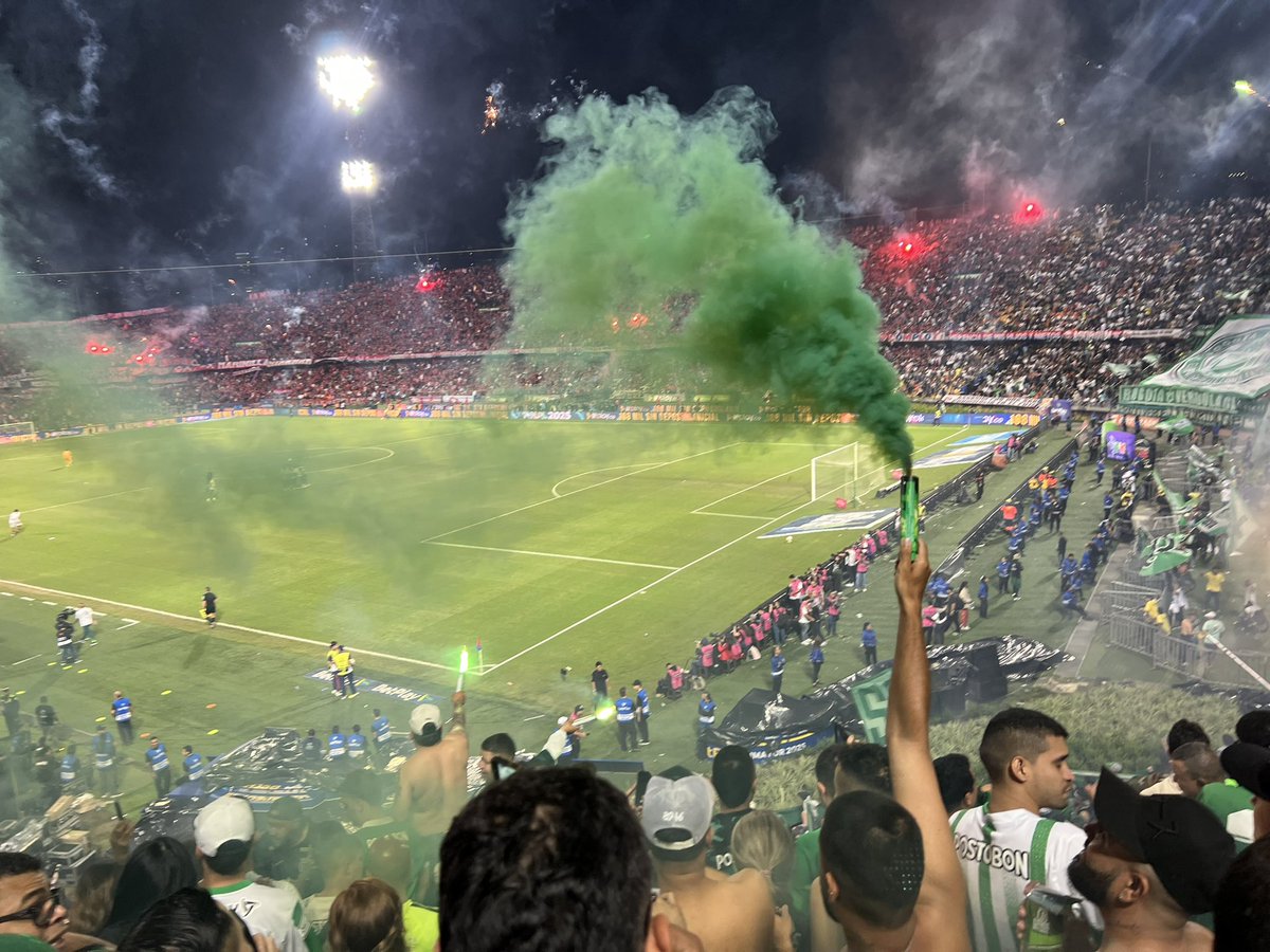 Alvaroatovar's tweet photo. Que vamo a salir campeones https://t.co/i1TEzx1fCU