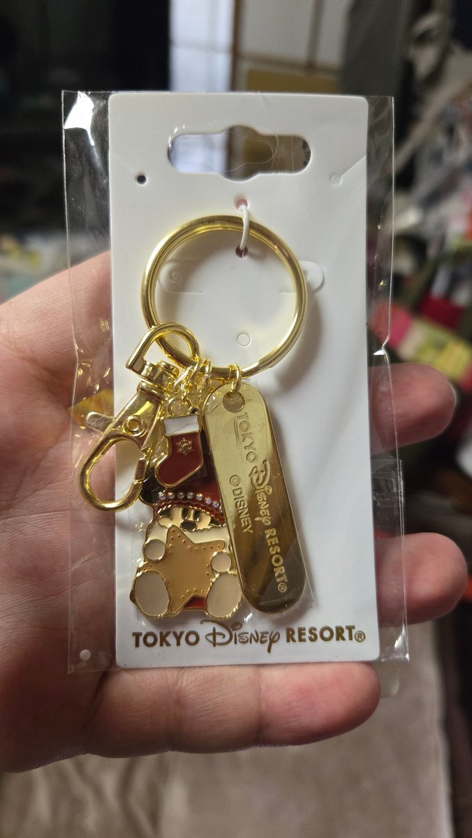 ディズニーのキーホルダーが6900円⁉️