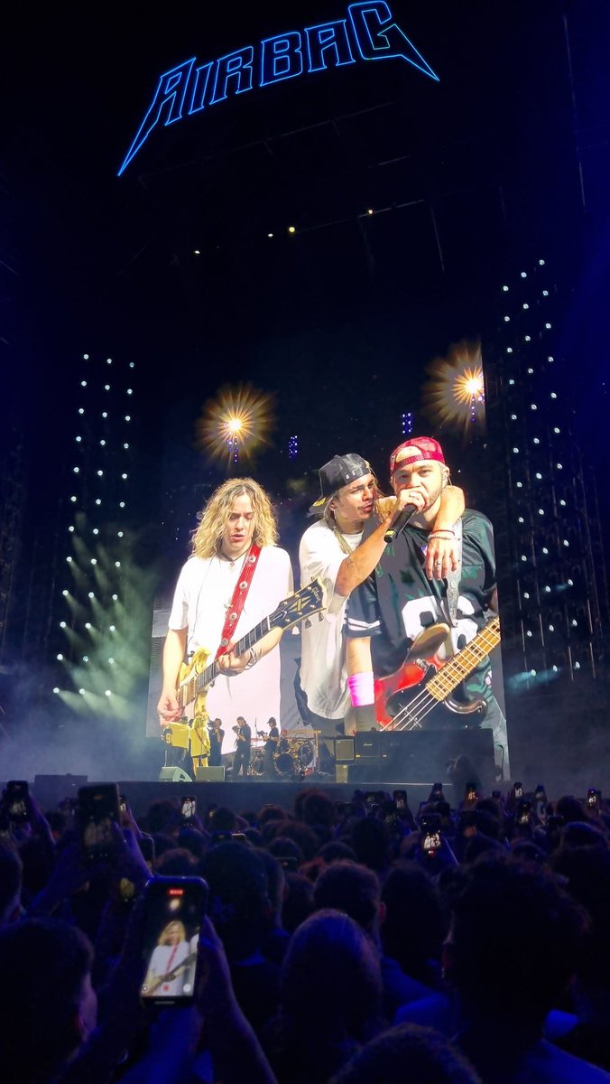 ME_Airbag's tweet image. Airbag, Estadio River Plate, Buenos Aires, 17.12.25

1. COMO UN DIAMANTE
2. Jinetes Cromados 
3. GRAN ENCUENTRO!!!
4. Fugitivo
5. Perdido
6. Anarquía en Buenos Aires
7. Vivamos el Momento
8. Noches de Insomnio
9. No Confíes en tu Suerte
10. Pensamientos
11. Extrañas Intenciones